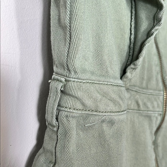 Tinsel Ruffle Stretch Dress - Picture 9 of 10